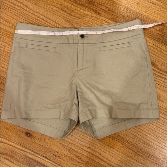 Banana Republic Light Tan Women's Shorts - Picture 4 of 6